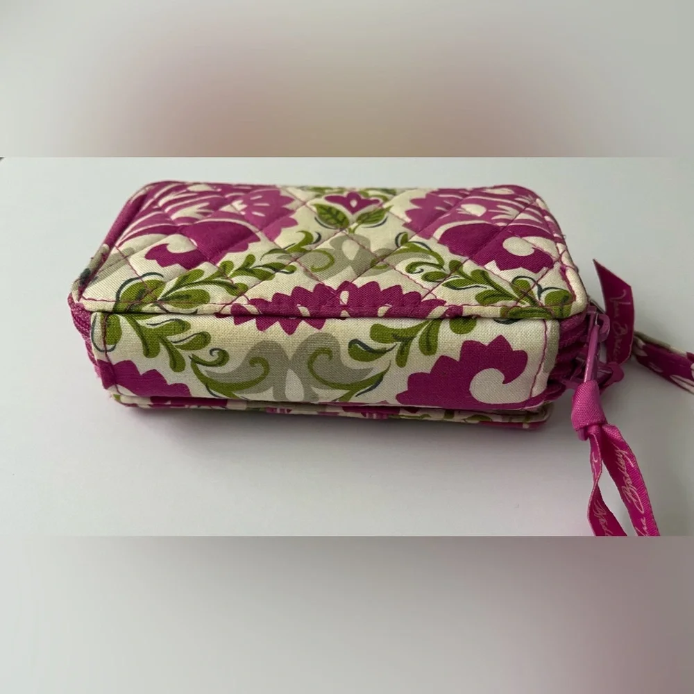 Vera Bradley wallet/wristlet Retired Julip Tulip, Pink Green Floral